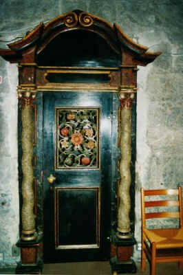 2001 06 28 I7 06 bergen mariakirke deur small