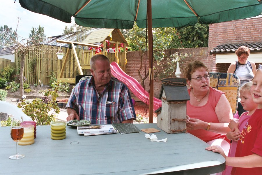 20040717verjdaph45mambarthuisje